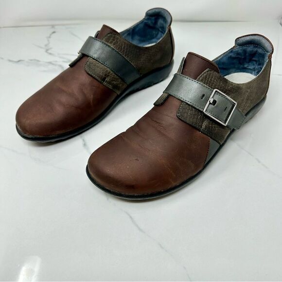 Naot Adjustable Buckle Flats- Size 9 - Picture 1 of 15